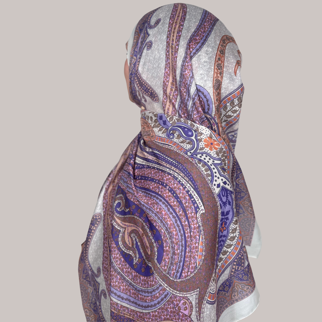 Vintage Hijab White-Purple